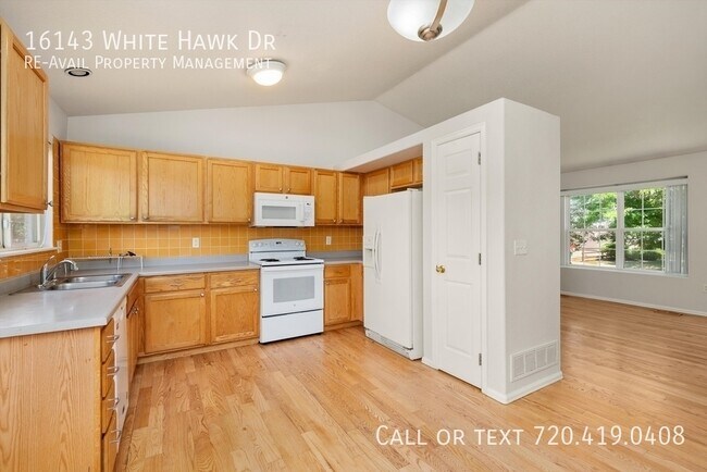Building Photo - 16143 White Hawk Dr