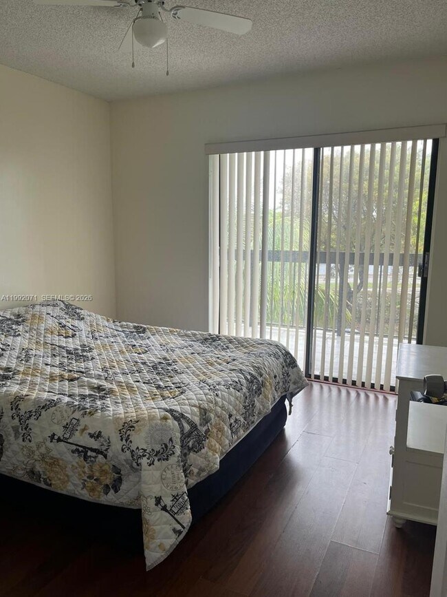 Building Photo - 8810 SW 132nd Pl