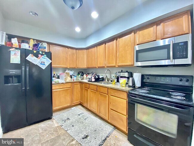 Building Photo - 4220 Powelton Ave