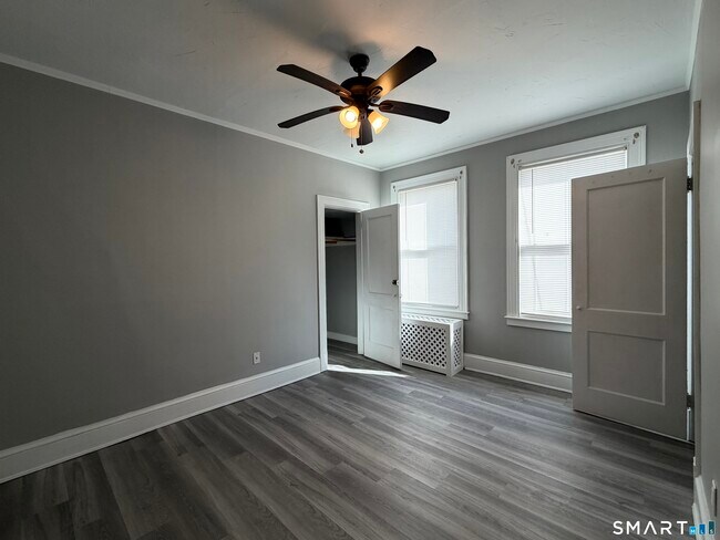 Building Photo - 41-43-43 Hebron St