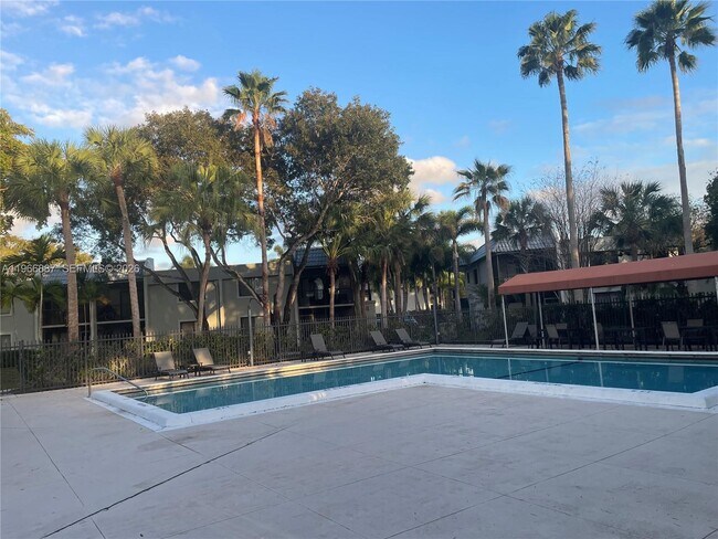 Building Photo - 16571 Blatt Blvd