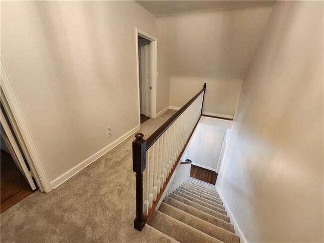 Building Photo - 65 Clarendon Ave