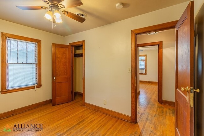 Building Photo - 729 Thurston St