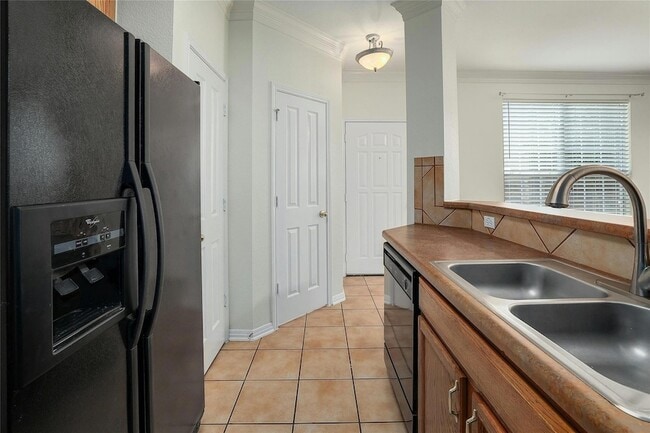 Building Photo - 8518 Cahill Dr