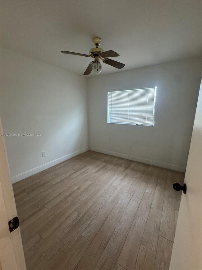 Building Photo - 14415 SW 107th Ct