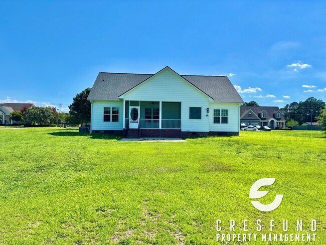 Building Photo - CHARMING 3 BEDROOM READY FOR MOVE IN TODAY!