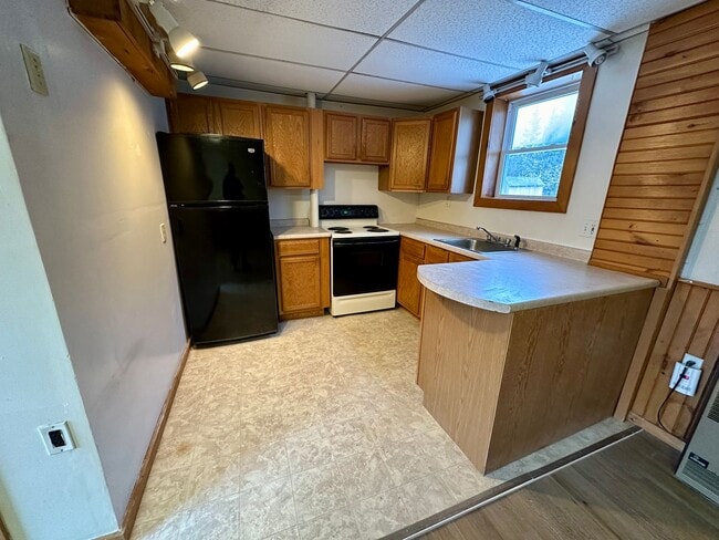 Building Photo - 45 Bow St