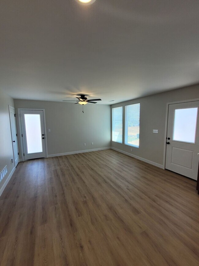 Building Photo - 4516 Alan Ln