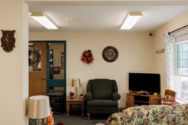 Building Photo - 224 Leray St