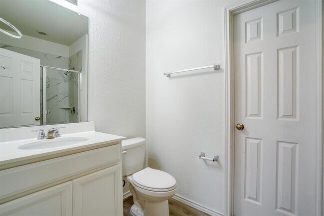 Building Photo - 217 La Dera Dr