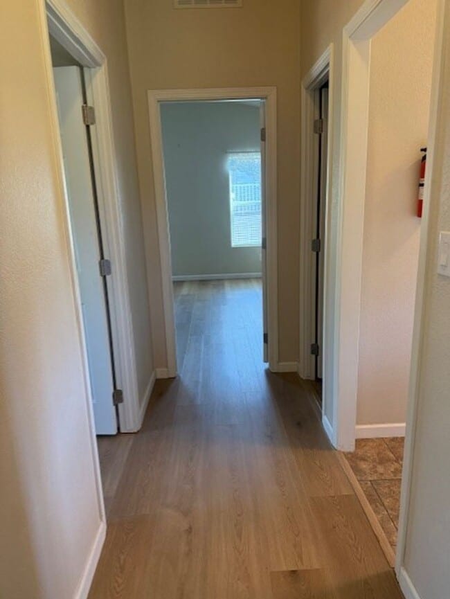 Building Photo - 2 Bed 2 Bath in the wonderful Community of...