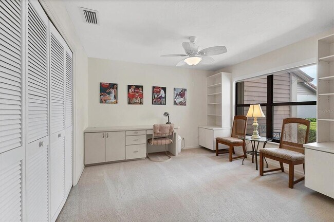 Building Photo - 3946 Wilshire Cir E