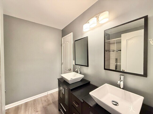 Building Photo - Newly Remodeled 4BD, 2.5BA Raleigh Home wi...