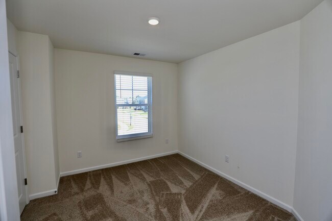 Building Photo - 1718 Canopy Dr
