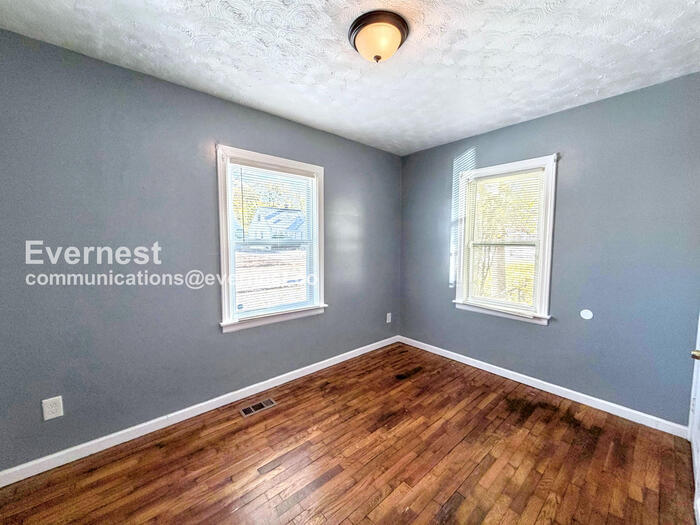 Building Photo - 18251 Brady St