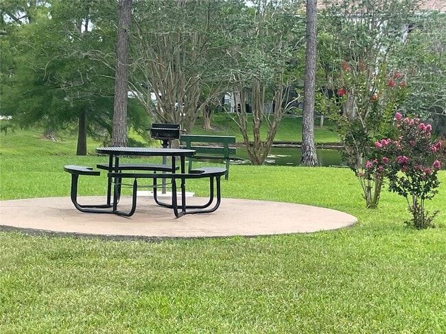 Building Photo - 14037 Fairway Island Dr
