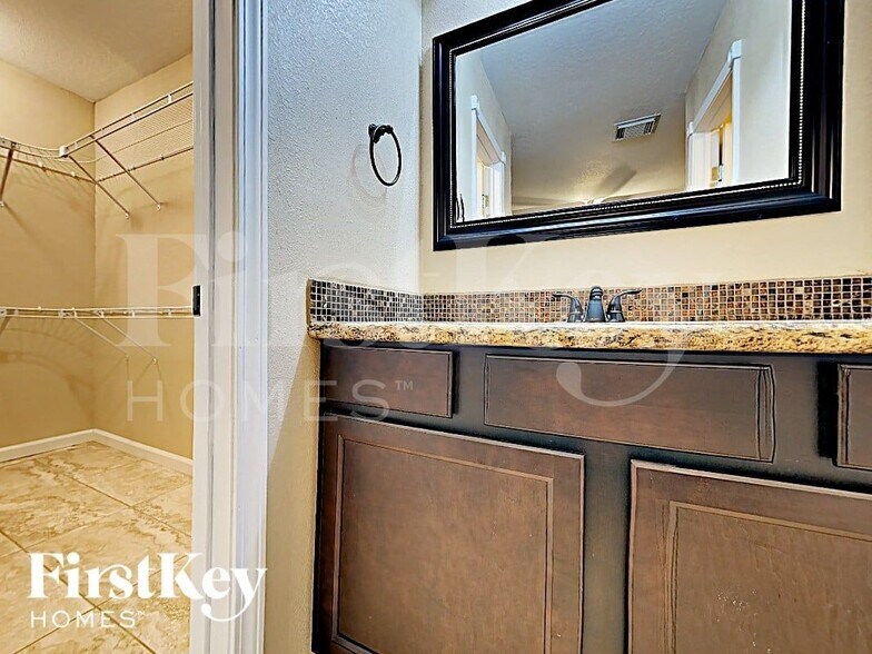 Building Photo - 3602 Willie Way
