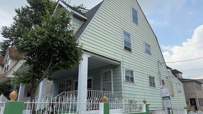 Primary Photo - 2521 John F. Kennedy Blvd