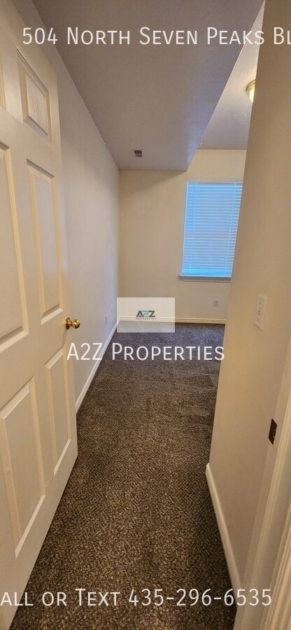 Building Photo - 504 N Seven Peaks Blvd
