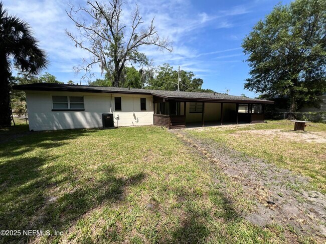 Building Photo - 8105 Santillo Dr