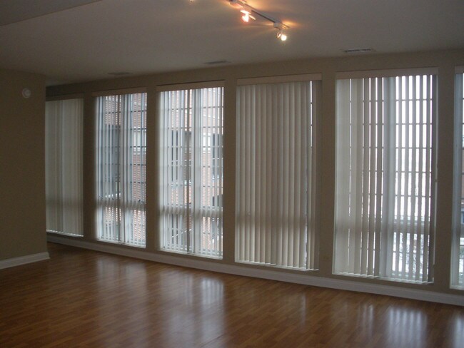Building Photo - 1801 Tower Dr