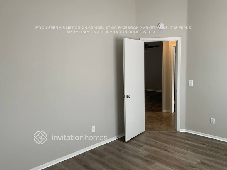 Building Photo - 20463 N 37th Ave