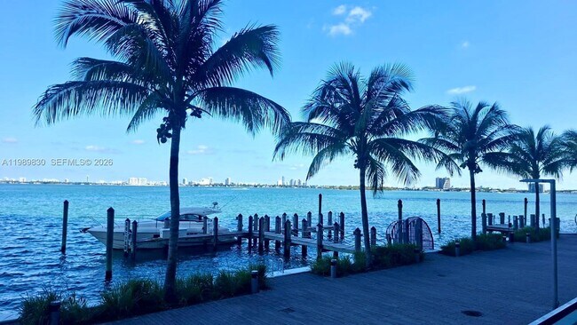 Building Photo - 3131 NE 7th Ave