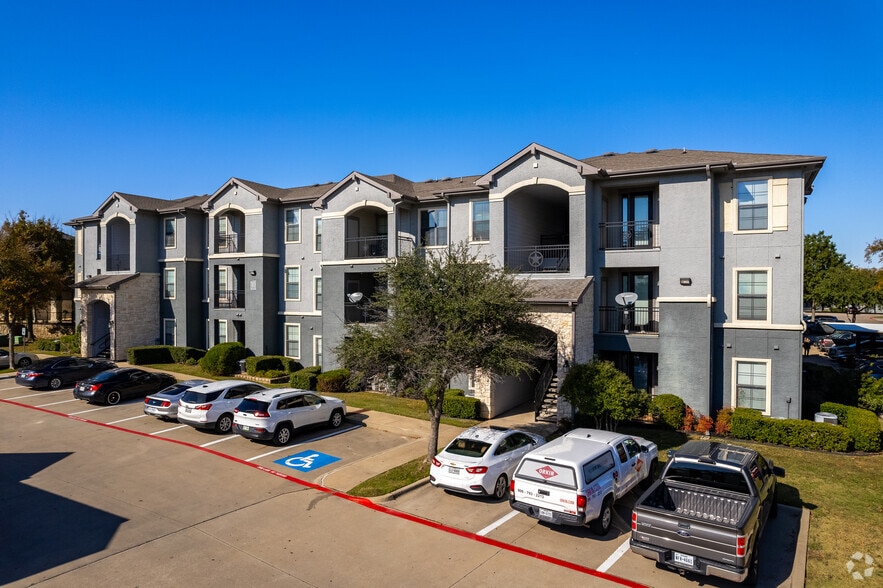 Building Photo - Northside on Travis