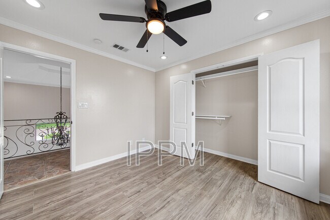 Building Photo - 5601 Wild Persimmon