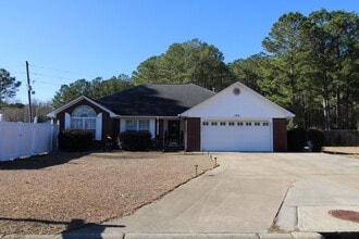 Building Photo - 280 Trillium Ln