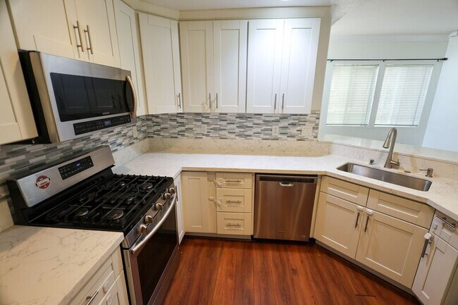 Building Photo - 2942 Claremore Ln