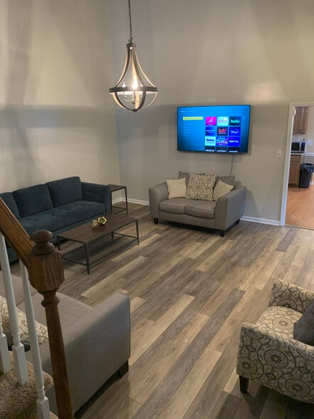 Building Photo - 7788 Pintail Dr