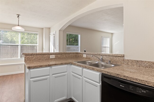Building Photo - 15606 Kiplands Bend Dr