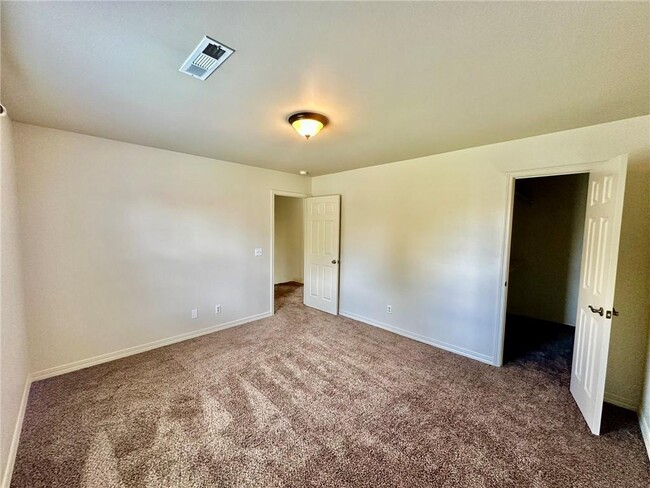 Building Photo - 5217 S 62nd St