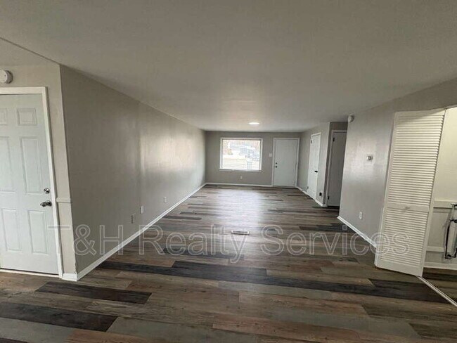 Building Photo - 10129 Lawnhaven Ct