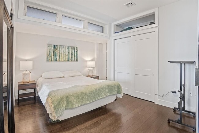 Building Photo - 6401 Park Ave