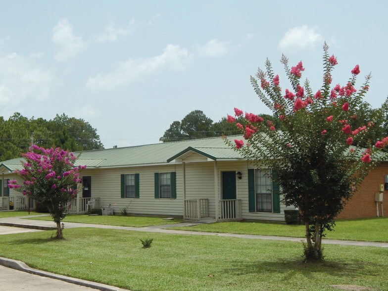 Bayview Estates 24598 Gulf Bay Rd Orange Beach AL 36561 Apartment