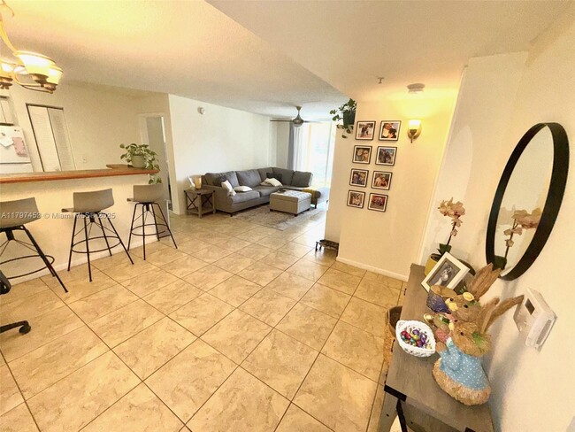 Primary Photo - 2041 Renaissance Blvd