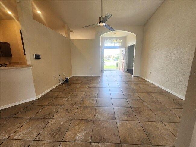 Building Photo - 9907 SW 54th Ave