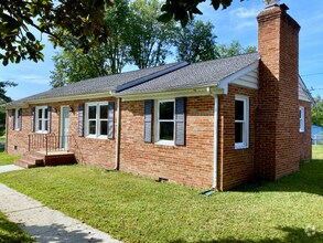Building Photo - 10429 W Providence Rd
