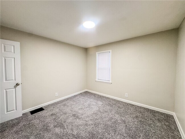 Building Photo - 283 Forgham Rd