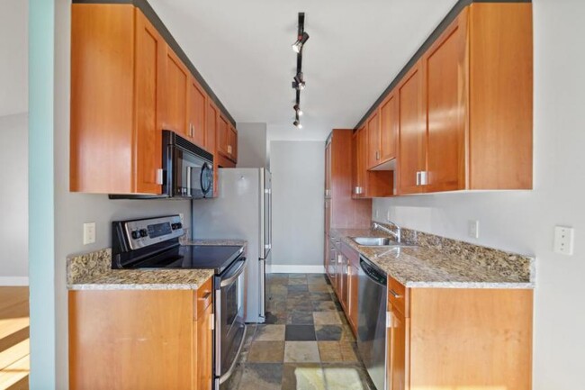 Building Photo - 1 bedroom in Seattle WA 98102