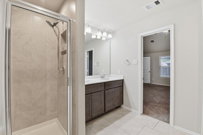 Building Photo - 22014 Pheasant Bend Ln