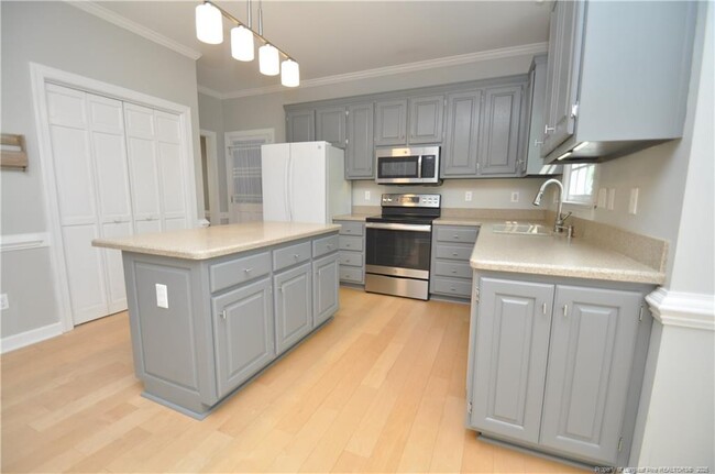 Building Photo - 101 Glen Hearth Ct