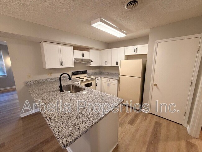 Building Photo - 1711 Herrin Dr