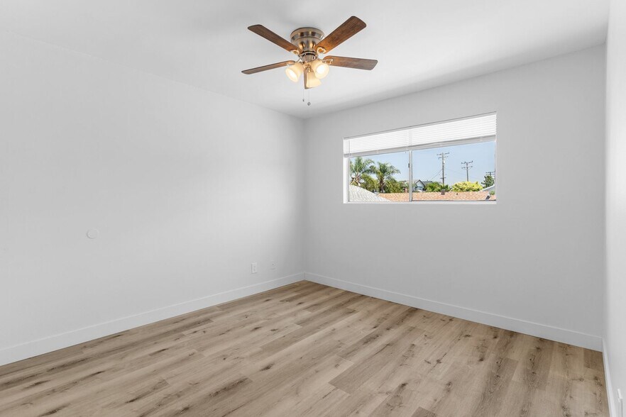 Building Photo - 1050 Gaviota Ave