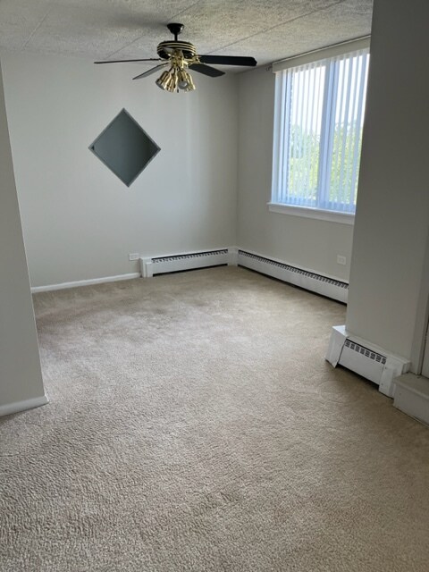 Dining Room - 225 S Rohlwing Rd