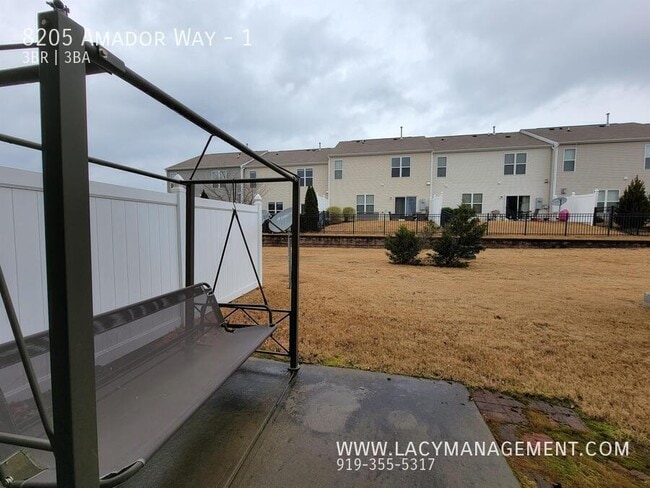 Building Photo - 8205 Amador Way