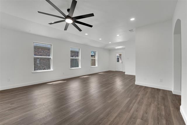 Building Photo - 1810 Prairie View Dr
