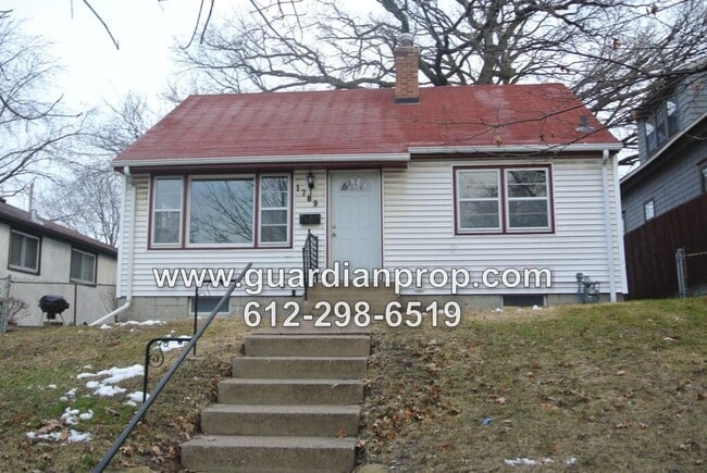 Building Photo - House in Midway Available August 1, Hardwood Floors, Updated Kitchen & Bath, Garage, Pet Friendly!